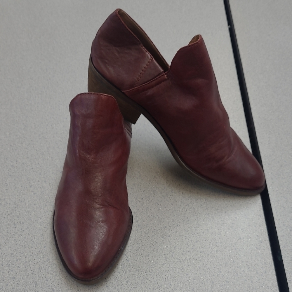 Lucky Brand Elegant Burgundy Leather Ankle Booties Size 9.5